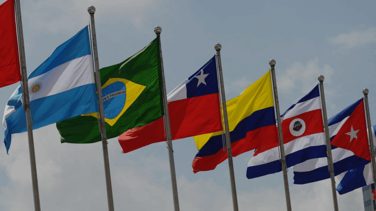 América Latina acelera su transformación financiera con IA y capital inteligente